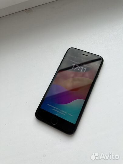 iPhone SE (2020), 64 ГБ