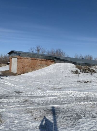 Склад, 695 м²