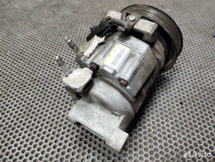 Компрессор кондиционера Jeep Grand Cherokee WK2