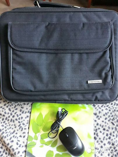 Сумка для компьютера, много места для бумаг и друг