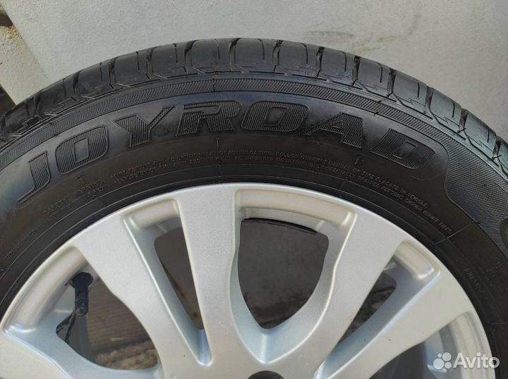 Продам литые диски с летней резиной