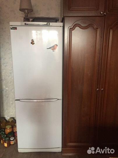 Холодильник indesit на запчасти