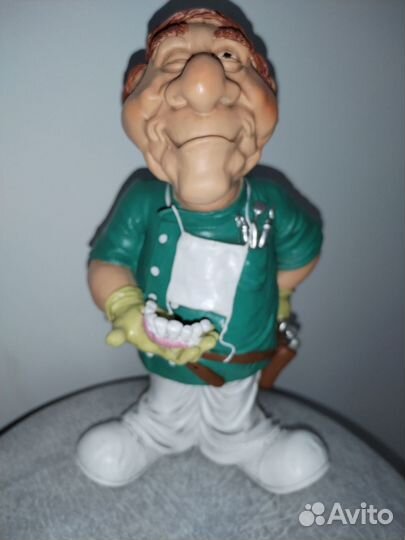 Сувениры фигурки