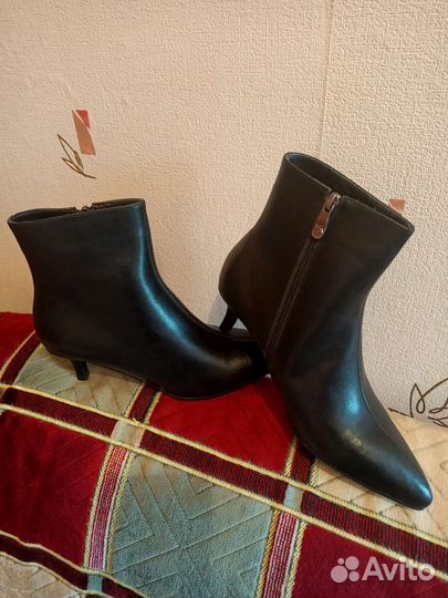 Ботильоны новые кожа 40разм