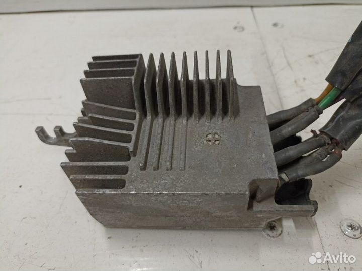 Блок управления вентилятором Audi A6 C6 AUK 2005