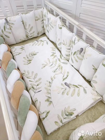 Комплект в кроватку для новорожденного