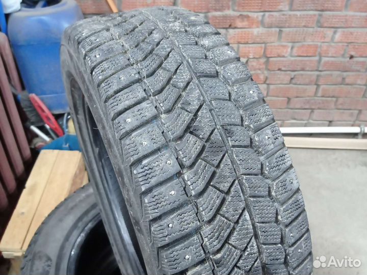Viatti Brina Nordico V-522 215/60 R16 95T