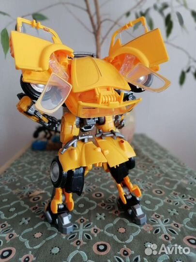 Игрушка робот