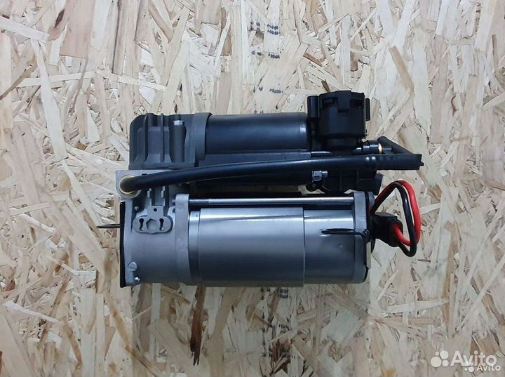 Компрессор пневмоподвески Mercedes S-class W220