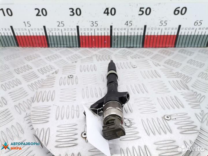 Форсунка Toyota Corolla Verso 2004 236700G010