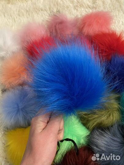 Помпон искусственный под енота 12-15см