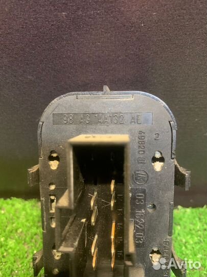 Блок управления стеклоподъемниками Ford Focus 1