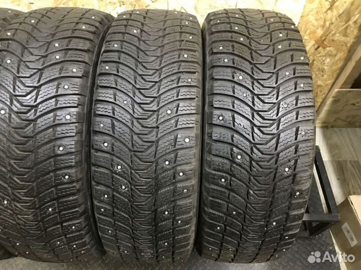 Michelin X-Ice North 3 215/60 R16 99T