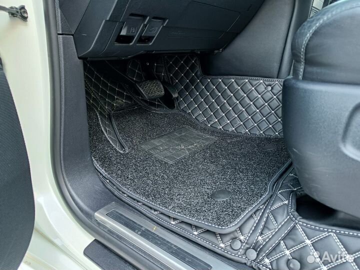 Автомобильные 3D коврики Land Cruiser 200