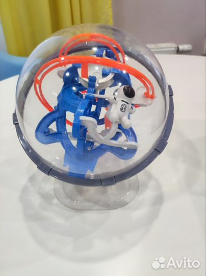 Логический шар-лабиринт