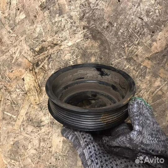 Шкив помпы Toyota Land Cruiser Prado 150 2.8 диз