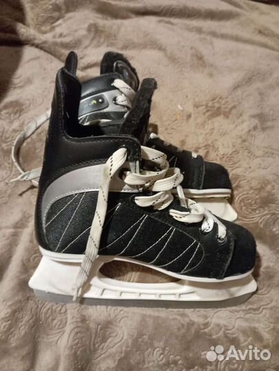 Коньки хоккейные размер 37