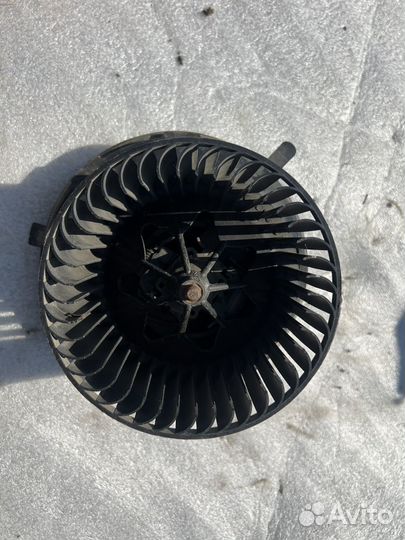 Моторчик печки volkswagen Golf Plus