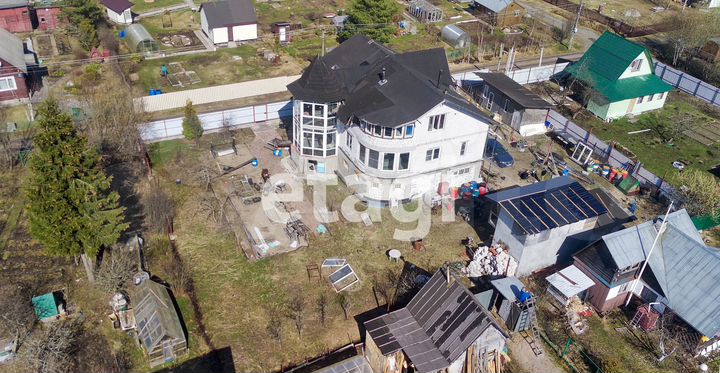 Дом 475 м² на участке 12 сот.