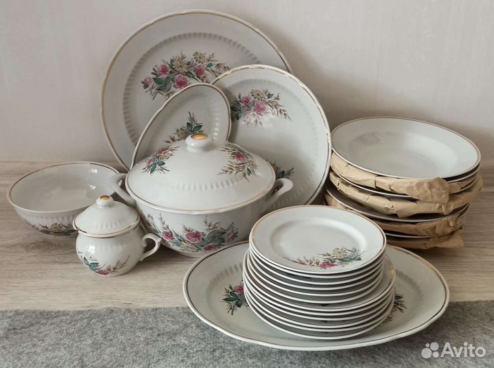 Столовый сервиз,СССР,новый,не использ,6перс,31пред