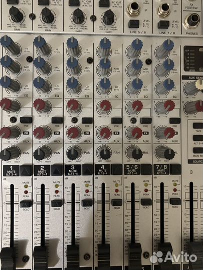 Микшерный пульт behringer ub1204fx-pro