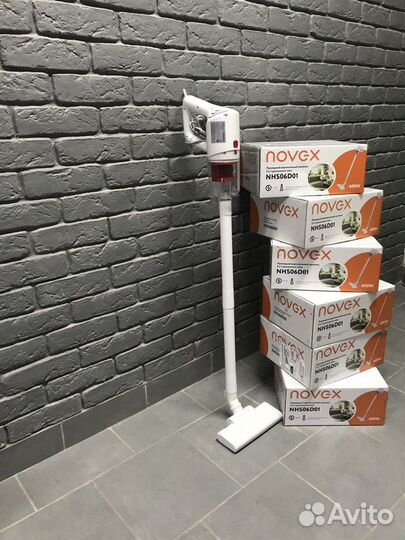 Пылесос новый Вертикальный