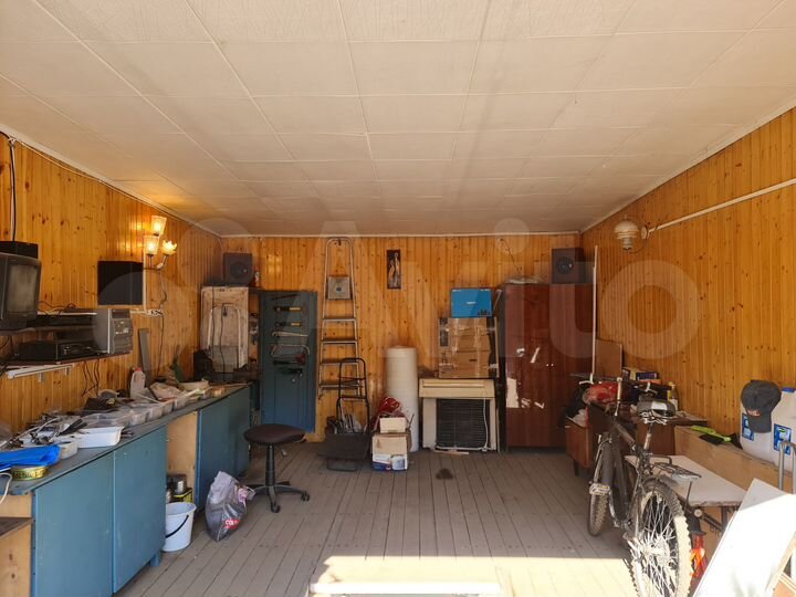 Гараж, > 30 м²