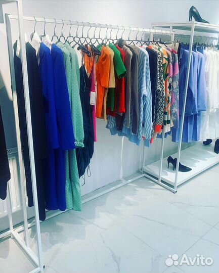 Вешалка для магазина/стеллаж для магазина