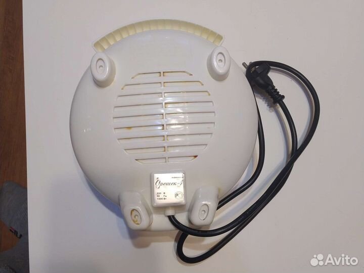 Электрическая вафельница бу