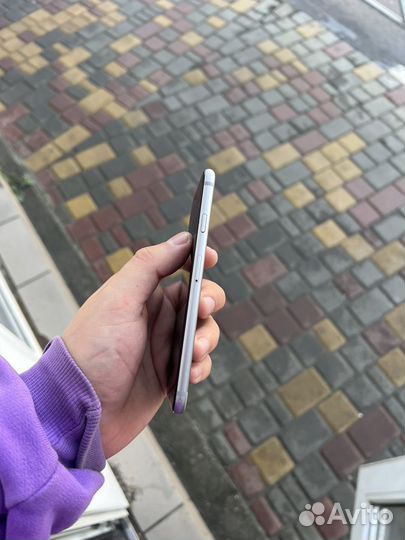 iPhone 6S, 64 ГБ