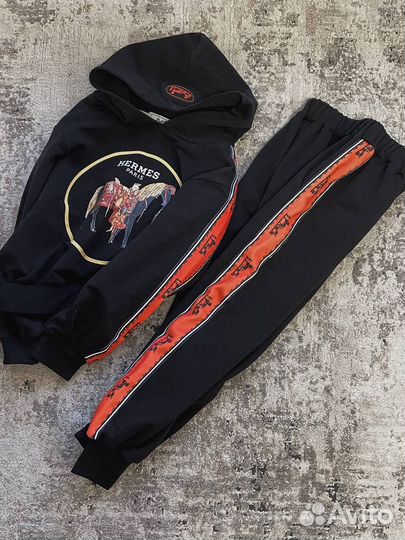 Костюм спорт дет. Hermes
