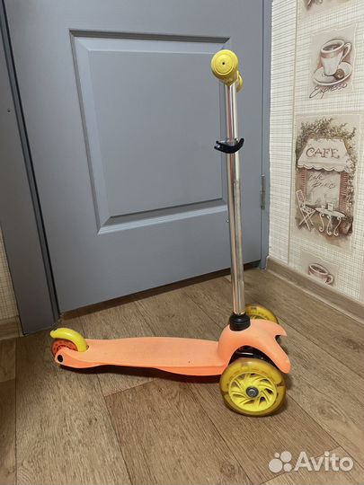 Самокат детский трехколесный