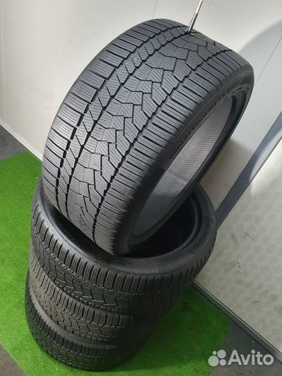 Continental ContiWinterContact TS 860S 305/35 R21 и 275/40 R21