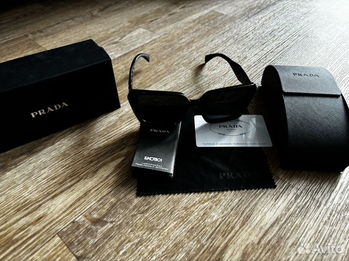 Оригинальные солнце защитные очки prada