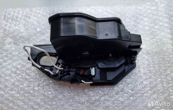 Замок двери BMW под доводчик