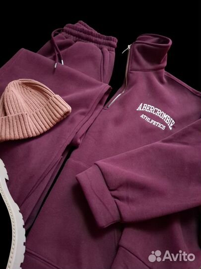 Костюм женский