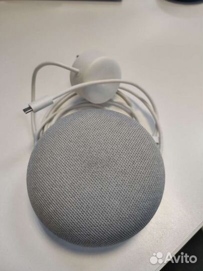 Колонка Google home mini