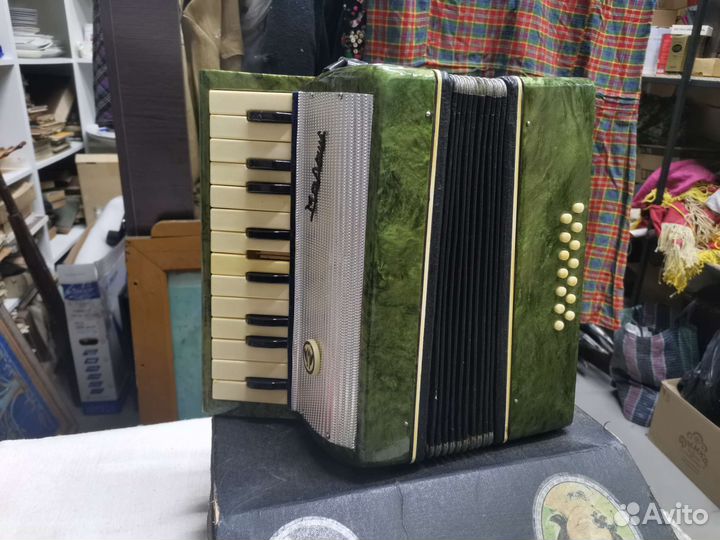 Советский аккордеон Малыш (Ч)