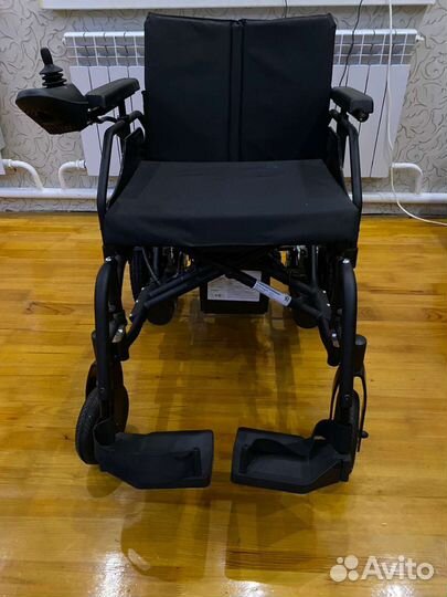 Инвалидная коляска с электроприводом