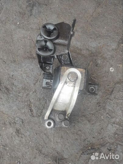 Подушка правая двигателя hyundai santa fe classic