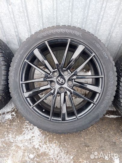 Колеса на Toyota r18 зимние