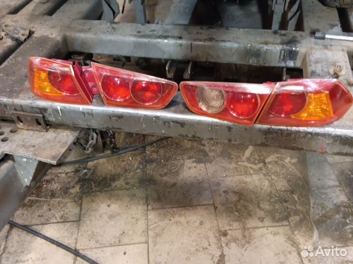 Задние фонари на mitsubishi lancer 10