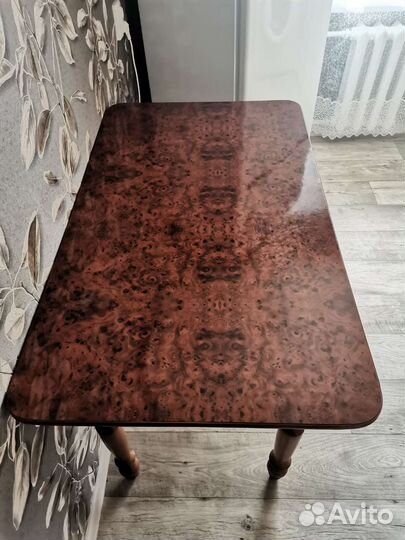 Кухонный стол