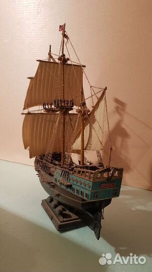 Модель парусника Орел СССР пластик