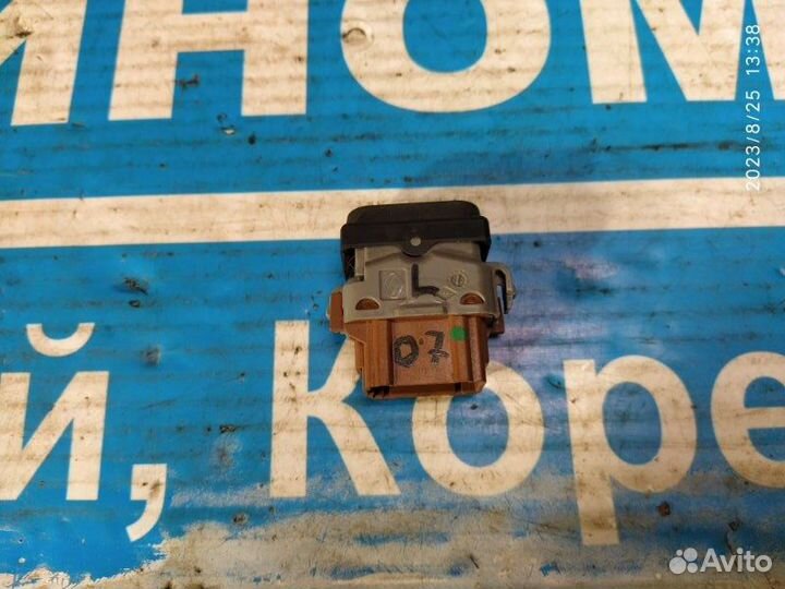 Кнопка обогрева сидений Nissan Primera P12 01-08