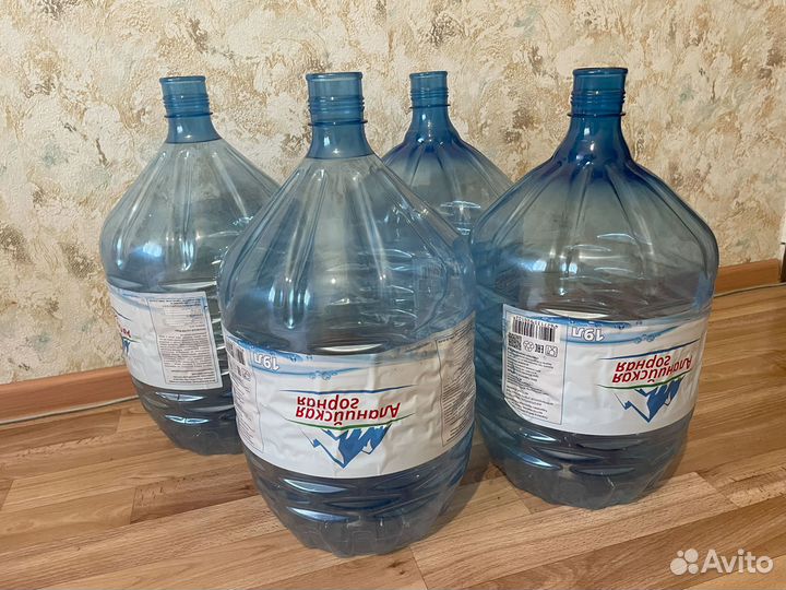 Бутыли пластиковые 19 л