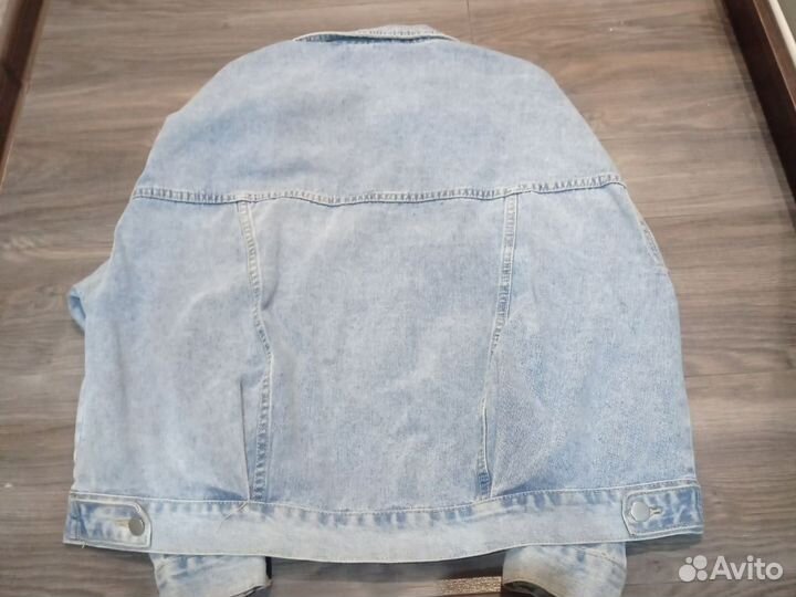 Джинсовая куртка