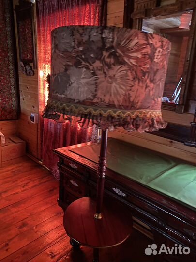 Торшер на деревянной ножке, винтаж