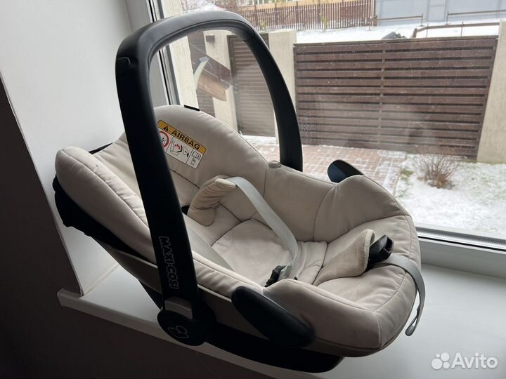 Автолюлька от 0 Maxi-cozy pebble