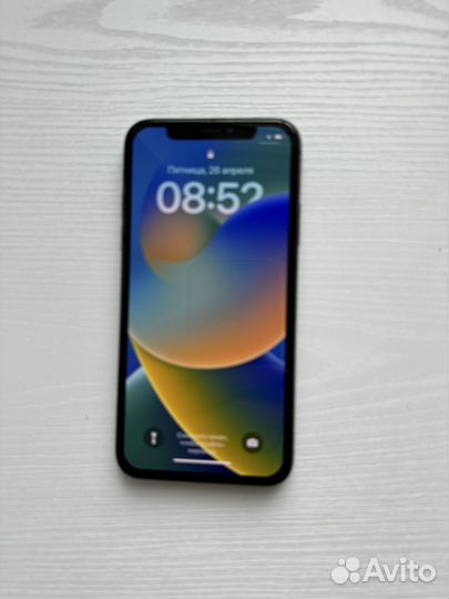 iPhone X, 64 ГБ